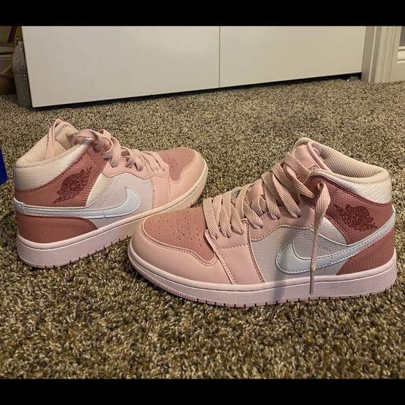 Jordan Shoes - Jordan 1 mid digital pink
